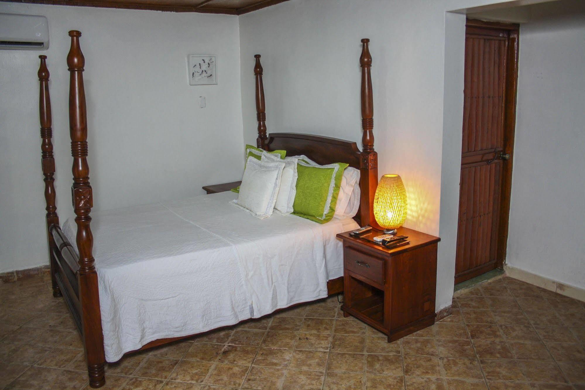 Hotel Sea Breeze Paraíso Dış mekan fotoğraf