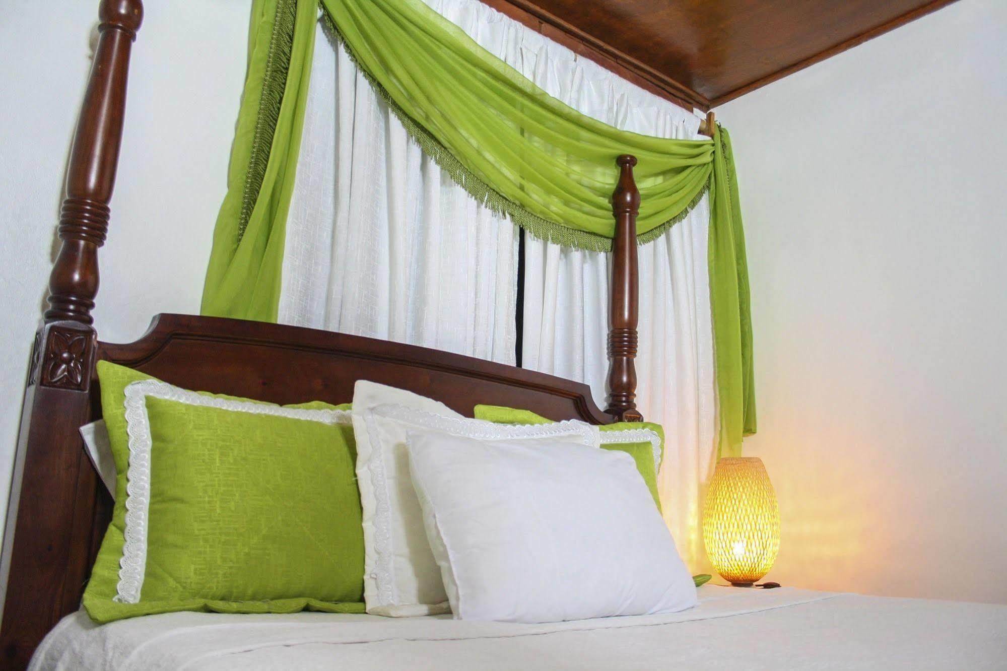 Hotel Sea Breeze Paraíso Dış mekan fotoğraf