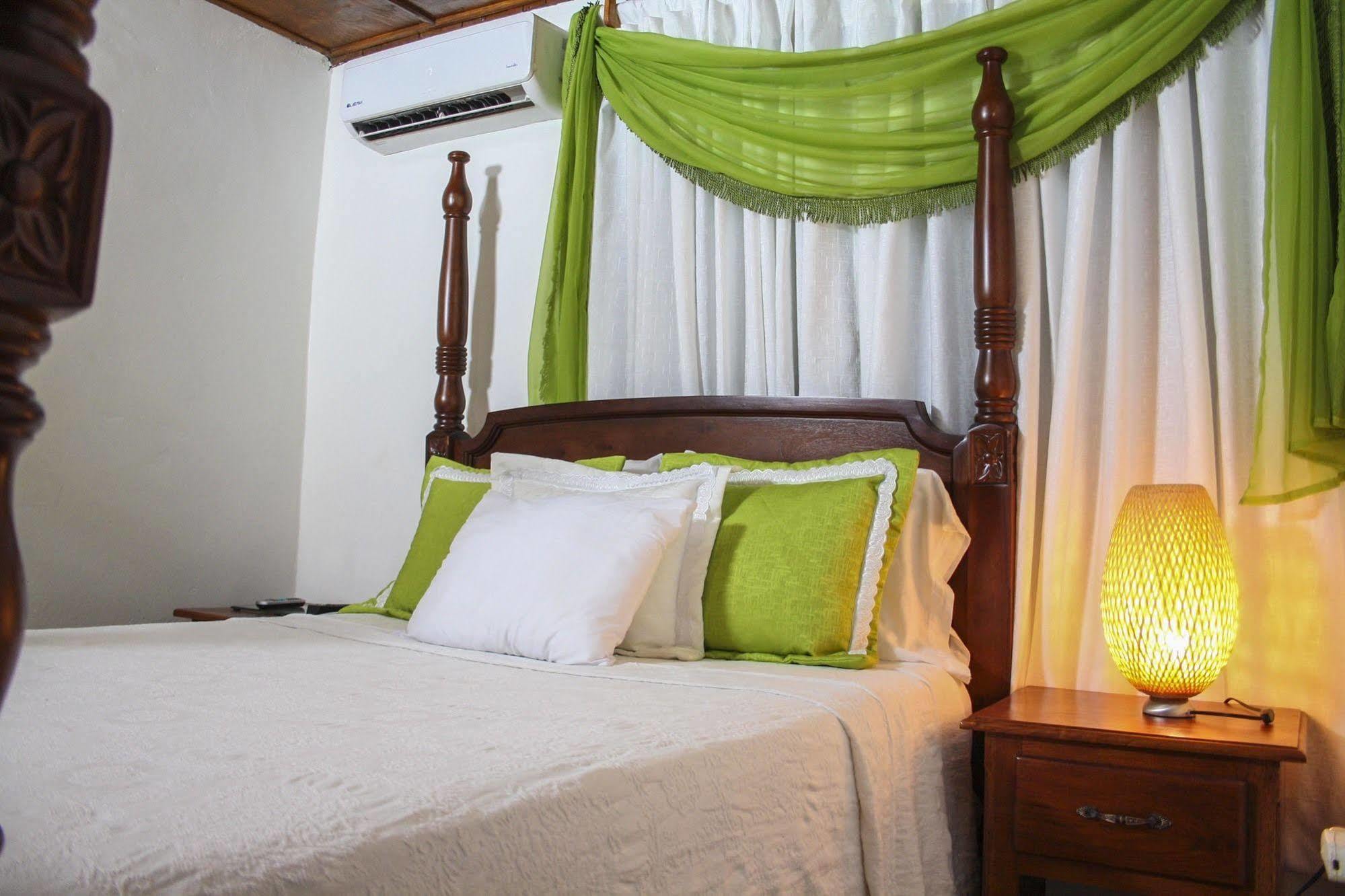 Hotel Sea Breeze Paraíso Dış mekan fotoğraf